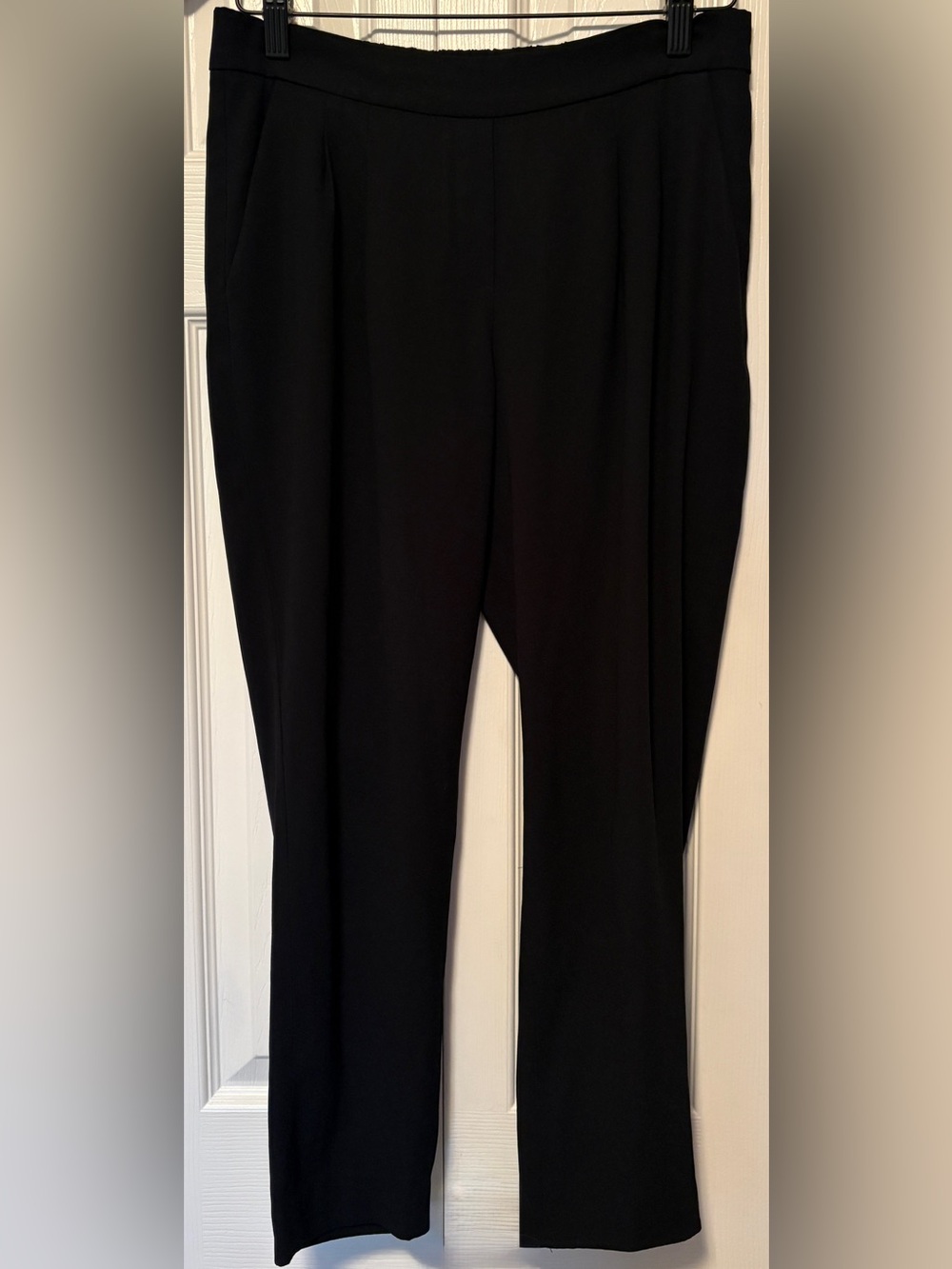 Aritzia Babaton Conan Cropped Pleated Pant Black - Size 4